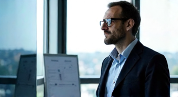 Ich bin Dr. Alexej Petrov, Meteorologe (2/10)